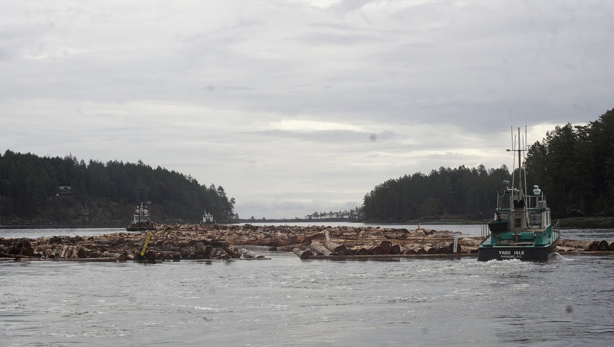3 tugs heading through gabriola pass 3 tugs transiting gabriola pass
