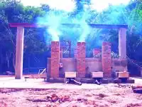 Trice adam-retort kiln at Ghana.jpg