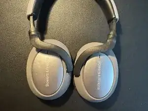 B&W PX7 Noise and cutoffs at the left headphone