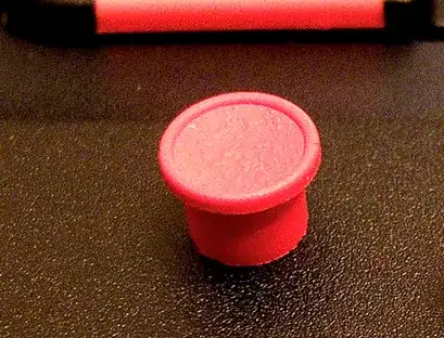 Concave trackpoint, https://commons.wikimedia.org/wiki/User:Davidbspalding