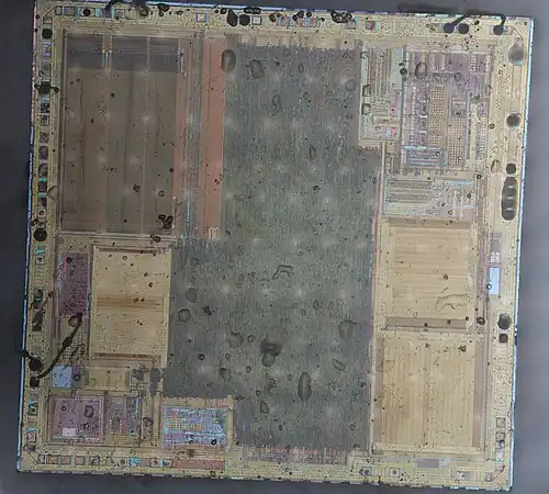 The die of a PIC24HJ32, similar to, though different from the one used in the XGS PIC.