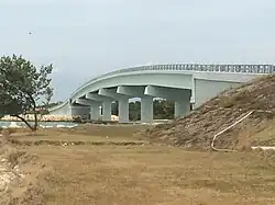 The center bridge