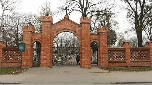 Main entry gate onto Grunwaldzka street