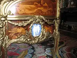 Detail, side