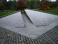 Canada Memorial in Green Park, London, near Buckingham Palace pays tribute to the Canadians who participated in the two World Wars.[3][4]