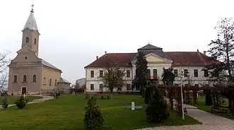 Castle and church in Sânmartin