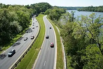 George Washington Memorial Parkway along the Potomac River near the Three Sisters