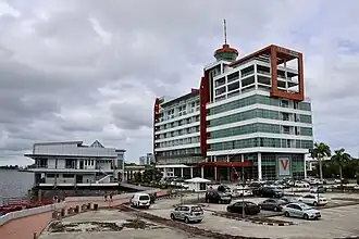 V Plaza Hotel