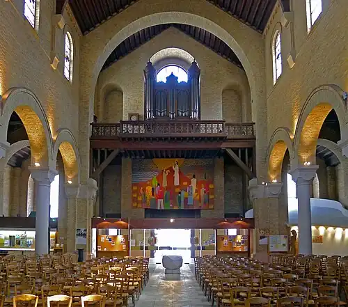 Tribune and organ