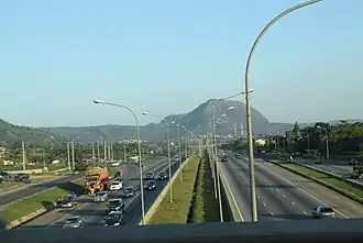 Road_in_Abuja, _Nigeria_13.jpg
