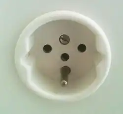 Type 14 single socket (10 A), now obsolete