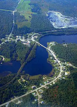 Route 289 meanders through Saint-Marc-du-Lac-Long.