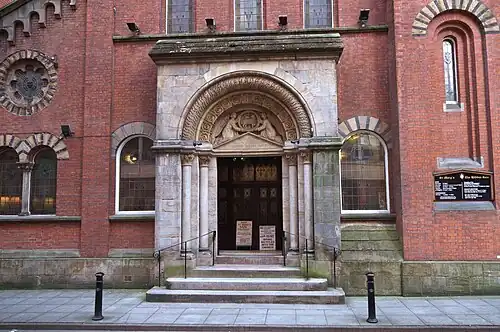 Exterior: Porch