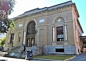 View front of post officet