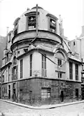The seat of the Faculty of Medicine of the former University of Paris until 1793, rue de la Bûcherie.